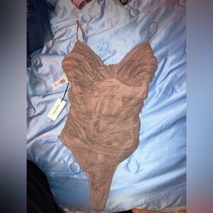 NWT Aritzia Babaton bodysuit top medium